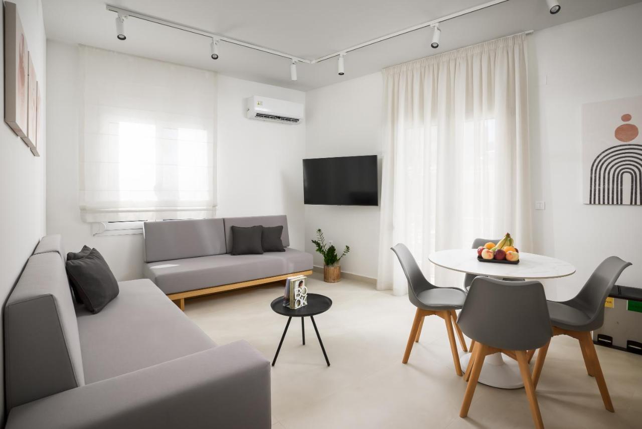 The H Experience - Eclectic Spacious Apartment Near Venetian Castle - 2 Iraklio Eksteriør bilde